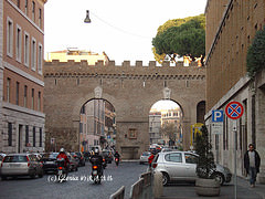 Gate near Via della Conciliazione